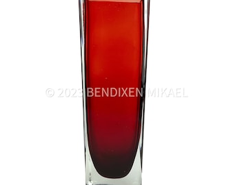 Kaj Franck KF296 Glass Vase in red, Mid-Century Finnish design, 1960-1970s