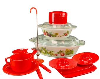 Gift Set - ROSTI Mepal Melamine & JAJ Pyrex UK. Vintage Iconic Design