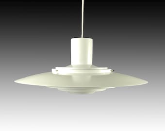 Preben Fabricius and Jorgen Kastholm pendant lamp of white lacquered metal, diameter 55 cm.