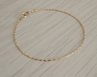 Dainty 14k gold filled bracelet - Gold filled layered bracelet - Gold layering bracelet - Everyday jewelry - Custom jewelry