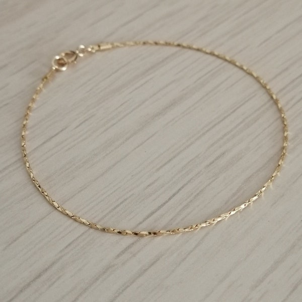 Bracelet gold filled 14k - Bracelet doré fin - Bracelet accumulation - Bijoux minimalistes - Bijou sur-mesure