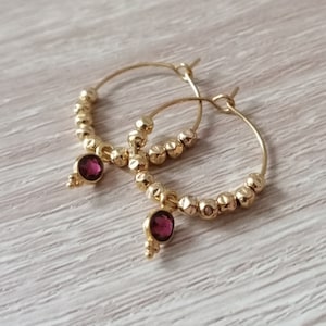 Créoles acier inox doré et genat - Bijoux minimalistes