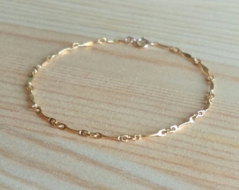 Delicada pulsera bañada en oro de 14k - Pulsera chapada en oro en capas - Joyas para combinar - Joyas para el día a día - Joyas personalizadas