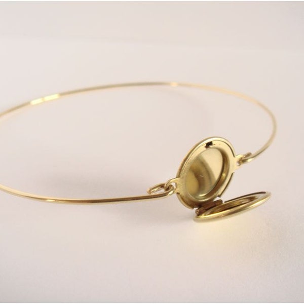Locket bracelet - Gold locket bangle - Minimalist jewelry - Everyday jewelry - Gold Bangle