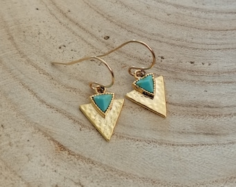 Gold and turquoise triangle earrings - Arrow earrings - Turquoise glass earrings - Boho earrings - Triangle earrings - Everyday jewelry