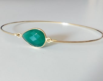 Genuine green onyx bangle - Onyx gemstone bracelet - Green stone bracelet - Stacking bracelets - Minimalist jewelry - Custom jewelry