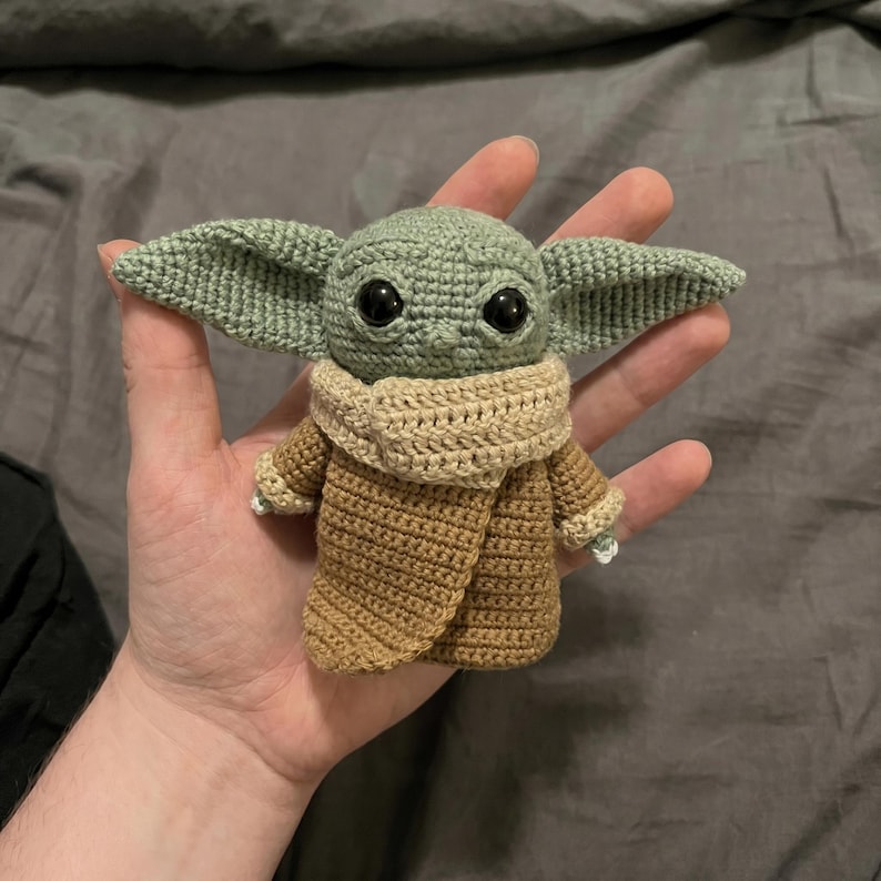 Baby Yoda Crochet Pattern PDF, The Child Amigurumi Toy Crochet, Grogu Plush, Beginner Crochet, Instant Download