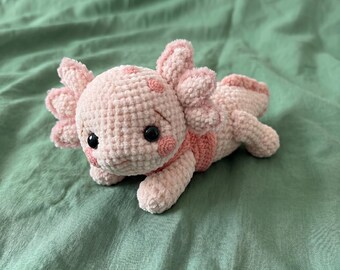 Haakpatroon baby axolotl, amigurumi-speelgoed, chenillegaren, beginnersproject (pdf-patroon)