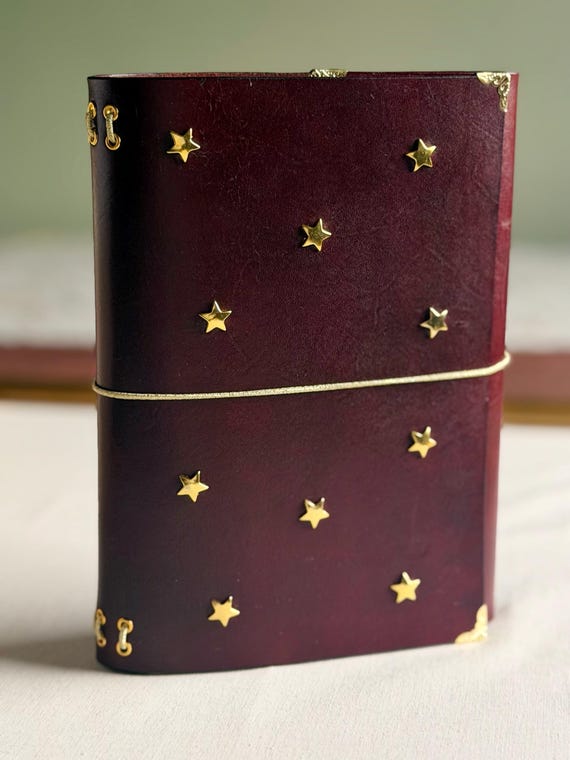 Leather Journal Cover Field of Stars Rivets Design, Vegetable Tanned Leather, Notebook Cover, B5 A5 A6, A7 travellers trifold bifold custom