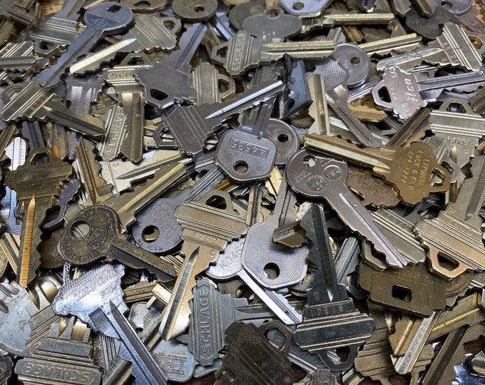 KEYS, Key Assortment, Some Nice Old Patina'd Keys Assemblage, Craft, Steampunk, Multimedia