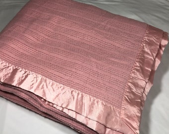 acrylic waffle weave blanket with satin trim