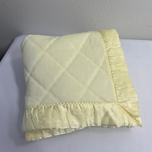 Vintage Slumberland Baby Blanket Yellow Satin Trim Qulited 33 X 55