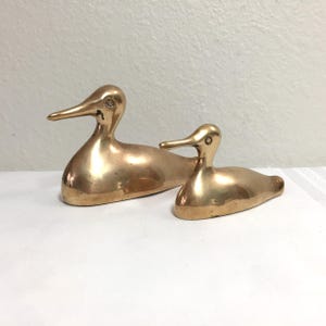 Vintage Brass Ducks Mother and Baby Duckling Small Paperweight Nik Naks