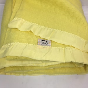 Vintage Faribo Yellow Acrylic Blanket: Twin Size Satin Trim Bedding