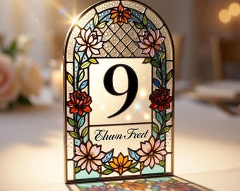 Paquete de boda con vidrieras, números de mesa editables del 1 al 26, cartel de bienvenida, tarjetas de lugar, plantilla imprimible de Canva con efecto catedral.