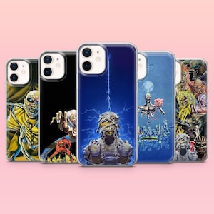 Puede incluir: Un juego de tres tazas de cerámica con un acabado mate moteado. Las tazas son de color crema, gris claro y gris oscuro. Cada taza tiene un diseño simple y minimalista y un asa redondeada.