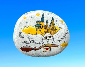 Hand Painted Harry Potter Hogwarts Rock – Magical Castle with Owl Stone – Glossy Sealed Fantasy Garden Decor