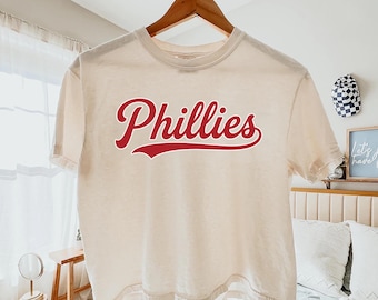 Philadelphia Cropped Boxy Tee, Vintage Philly Script Shirt, Retro Philadelphia Crop Tee, Baseball Fan Cropped Boxy Tee