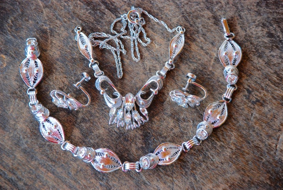 Vintage Amethyst Crystal Necklace Set by Jay Flex Sterling Silver Screw Back Earrings 50/'s Formal