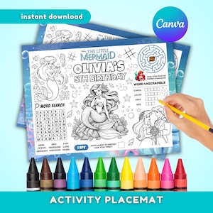 Op de afbeelding: Een printbare activiteitenplacemat met het thema De Kleine Zeemeermin, inclusief kleurplaten, een woordzoeker, een doolhof en woordpuzzels. De tekst luidt Olivia's 5th Birthday. Een set van twaalf kleurrijke waskrijtjes staat eronder.