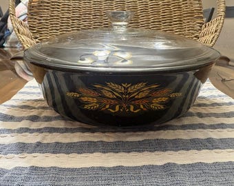 Vintage Wear-Ever American Wheat Casserole Dish – 1.5 Quart Ovenware, SilverStone Interior