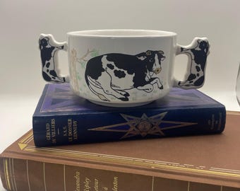 Tigela infantil vintage em formato de vaca com alças – Prato de cerâmica com animais de fazenda – Tigela infantil com alças duplas – Lindo desenho de vaca em preto e branco