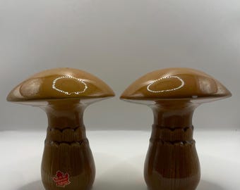 Large Vintage Mushroom Salt & Pepper Shakers, Enterprise Exclusive Canada, Brown Ceramic Toadstools, 1970s Cottagecore Kitchen Decor, Set of