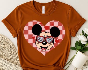 Musse Pigg Kärlek Klar Att Trycka, Minnie och Musse Par Kärlek DTF, Disney Musse Par Kärlek T-shirt, Disneyland Familjesemester T-shirt