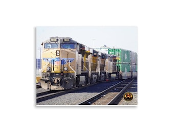 Impresión de póster fotográfico - UP7888 en el tren intermodal de apilamiento IOANP
