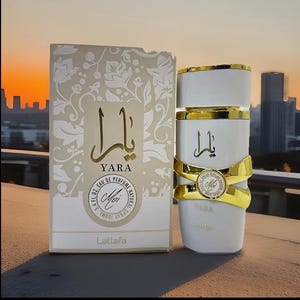 Puede incluir: Un letrero de madera r&uacute;stica con el texto "Welcome to our home" en letras blancas. El letrero presenta un acabado envejecido y un dise&ntilde;o simple y acogedor, ideal para la decoraci&oacute;n de la entrada.