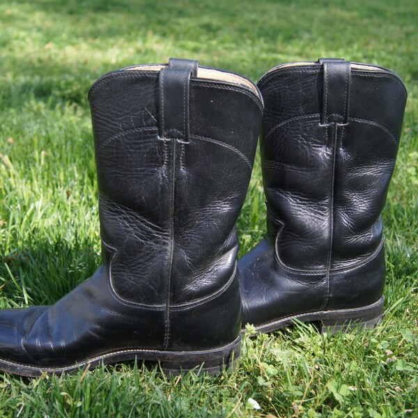 RESERVE.   7.5 Black Leather JUSTIN boots, Black leather boho boots, Cowgirl boots, Cowboy boots