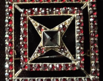 Bohemian Garnet Brooch: Gold over Silver 900, Victorian Style Statement Pin