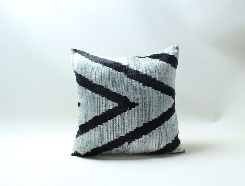Modern Soft Decorative Pillow For Couch Patchwork Velvet ikat Pillow,Handmade Decorative Pillow,Traditional Pillowcase 14.5x14.5 inches