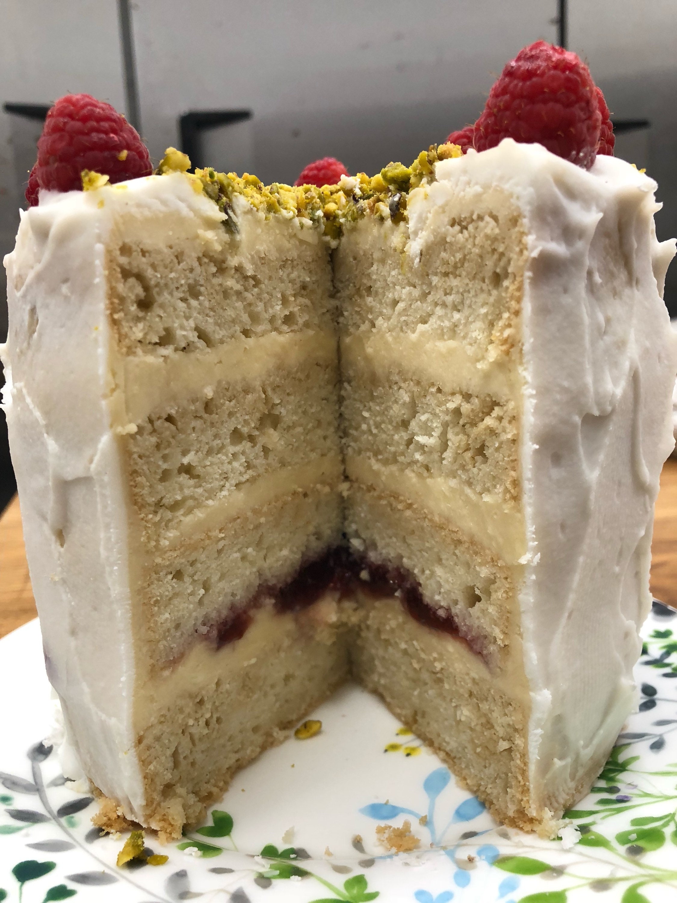 Vegan Vanilla pistachio raspberry birthday Cake 6 Vegan Vanilla pistachio raspberry birthday Cake 6