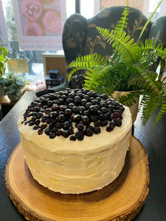 Vegan vanilla blueberry shortcake  8” no eggs, no dairy.