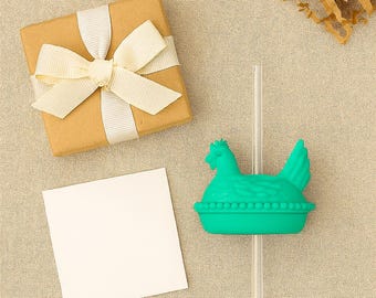 巣の中の鶏の麦わらカップトッパー – 農家風チキンカップアクセサリー