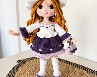 Fioletowa lalka szydełkowa amigurumi, ręcznie robiona fioletowa sukienka dla dziewczynki, kolekcjonerska zabawka Cottage Core