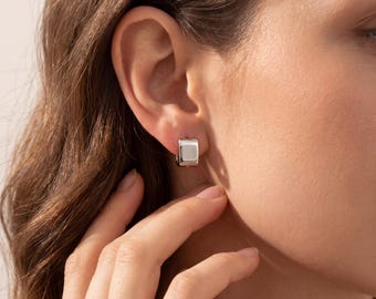 Minimalistische vierkante Huggie-oorbellen, dikke kleine hoepeloorbellen, goudzilver geometrische oorbellen, sierlijke alledaagse sieraden cadeau voor haar