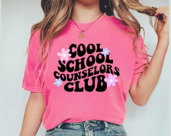 Camiseta genial del Club de Consejeros Escolares, camiseta de consejero con colores cómodos, camiseta de consejero escolar, camiseta con flores de consejero escolar