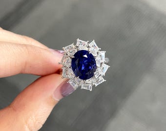 Anello da cocktail con zaffiro ovale sintetico da 5,5 carati, realizzato a mano in stile vintage, ideale per anniversario.