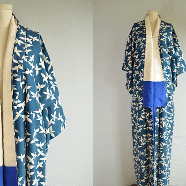 Vintage Silk Kimono / Hand Stitched Floral Print Geisha Kimono Robe /  Made in Japan