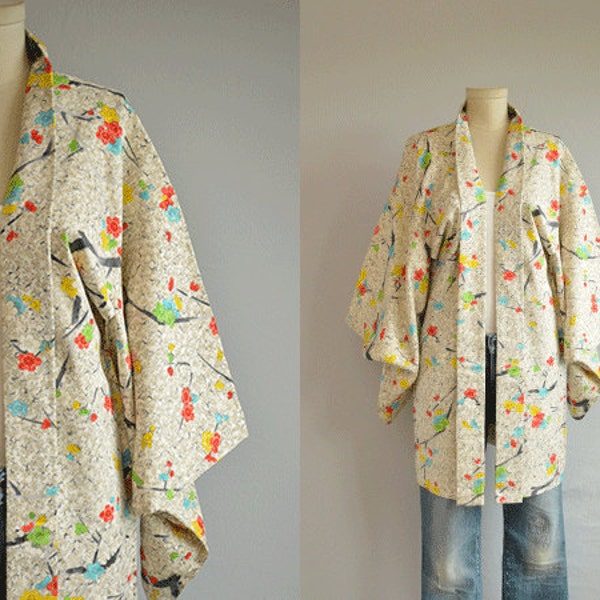 Vintage Silk Kimono /  Cherry Blossom Floral Print Hand Stitched Short Haori Kimono Robe / Cream Grey