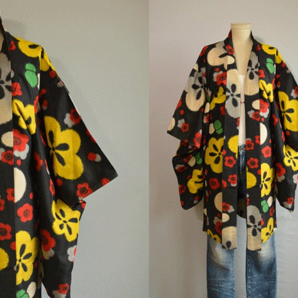 Vintage Silk Kimono / Graphic Floral Ikat Print Hand Stitched Short Haori Kimono Robe / Black Red Cherry Blossom Kimono Jacket