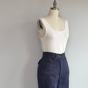 Vintage 70er Jahre Dark Denim Jeans, 1970er Jahre Deadstock High Waist Schlaghose mit weitem Bein Bild 9