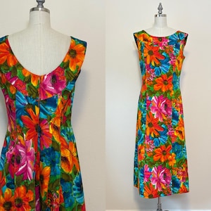 Vintage Hawaiian Dress,  1960s Mod Floral Print Muumuu Watteau Draped Back Caftan, Lounge Dress, Resort Summer Fashion