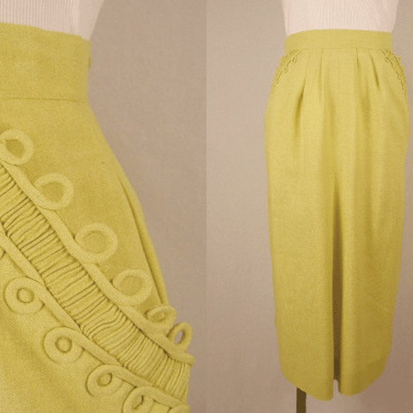 Vintage 1940s Skirt / Lime Green Linen Skirt with Applique Pocket Detail