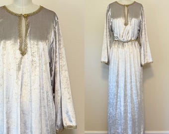 Vintage 70s Bill Tice Velour Caftan, Silver Grey Crushed Velvet Maxi Hostess Dress, Resort Lounge Dress