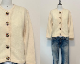 Jersey vintage de los años 60 de Barbara Lee con botones de cuentas, cárdigan de angora de lana de cordero color crema, hecho en Japón.
