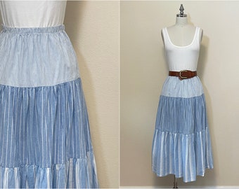 Vintage 80s Chambray Stripe Tiered Skirt, 1980s Ligth Blue Indigo Patchwork Skirt, Spring Summer Fashion