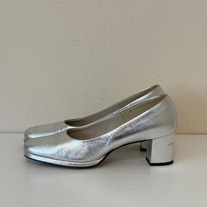 Vintage 70s Silver Shoes, 1970s Round Toe Block Heel Pumps, Size 9 N